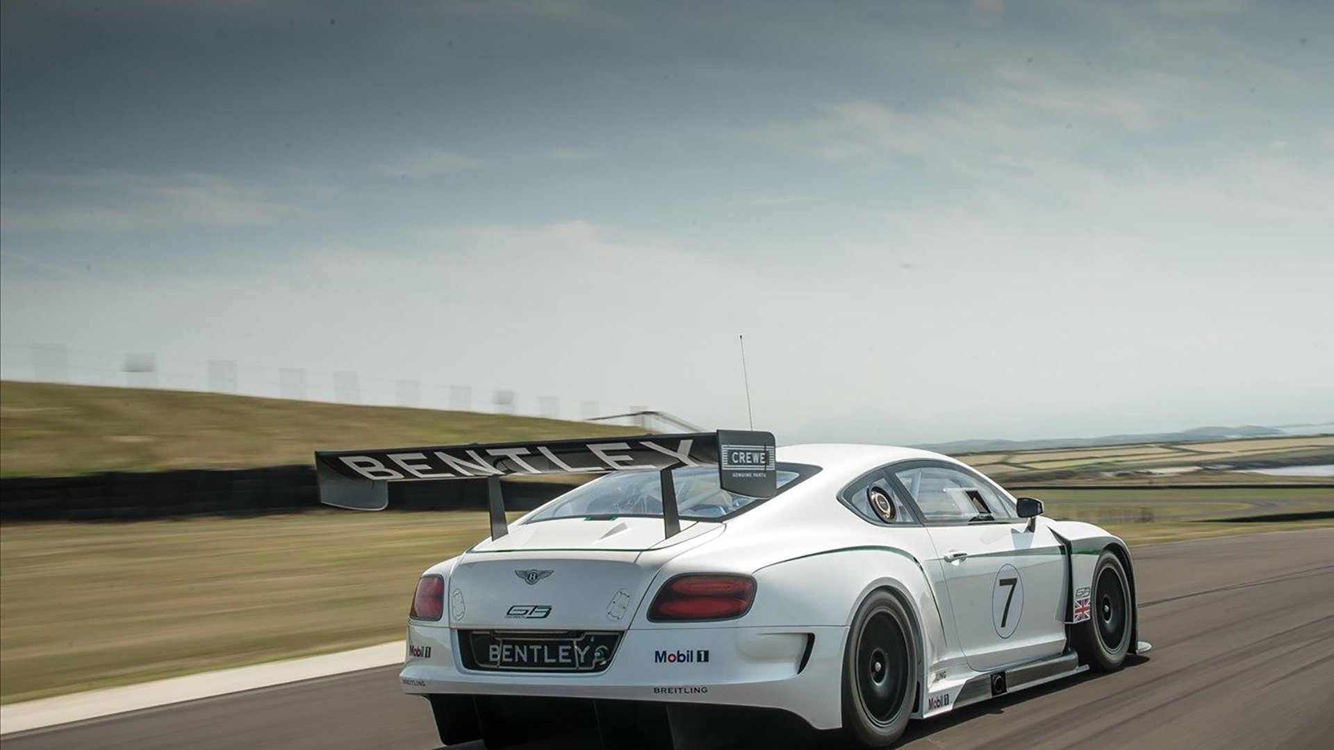 俱乐部缺乏社区联动提升认同感，俱乐部存在的问题