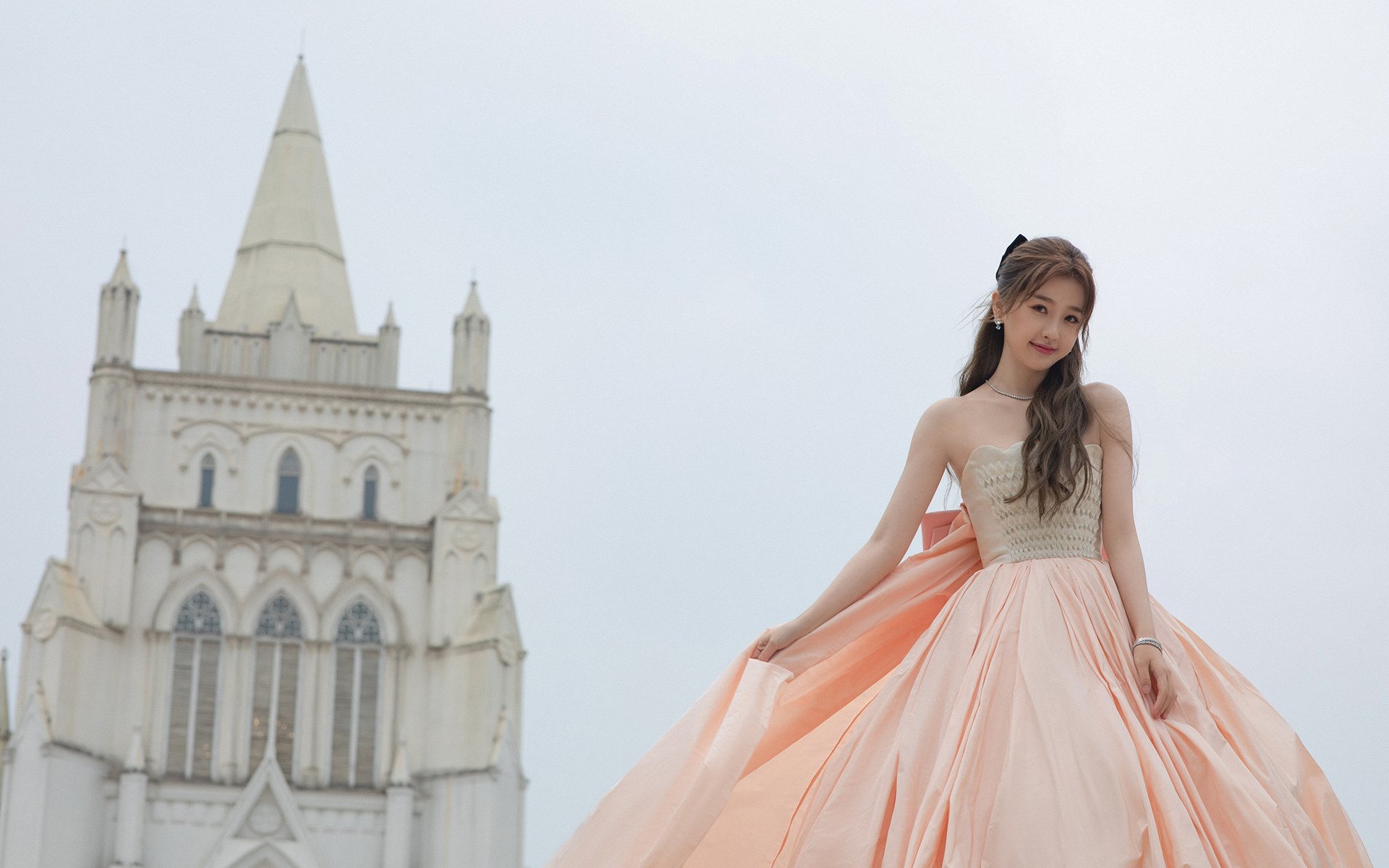 唐纳德·高尔的持球技巧和精准传球成为袋鼠队的利器，唐纳德 古尔德